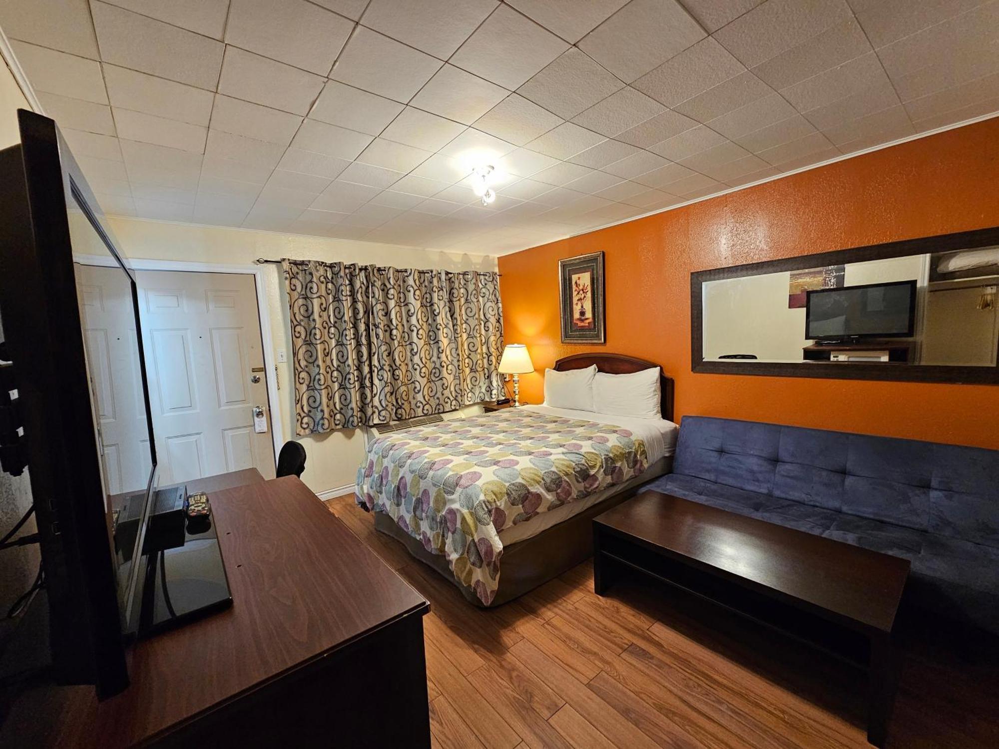 Parkway Motel & European Lodges Pincher Creek Kültér fotó